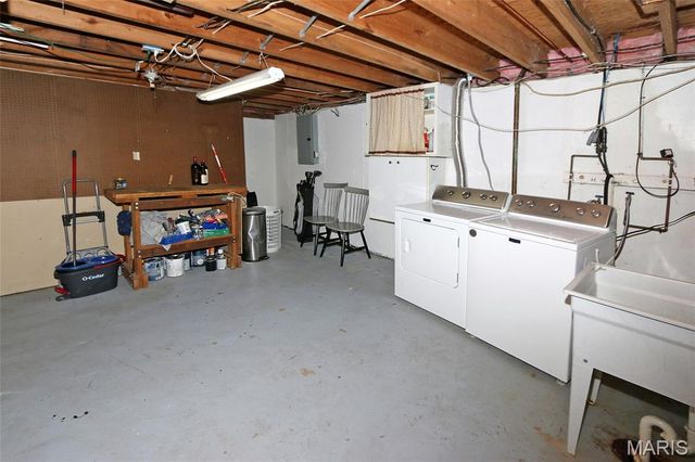 625 Nancy Drive, St Charles, MO 63301