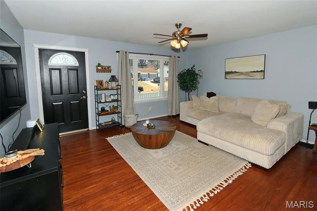 625 Nancy Drive, St Charles, MO 63301