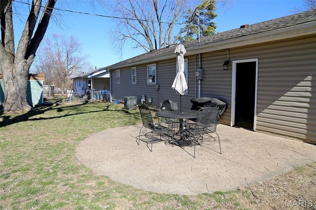 625 Nancy Drive, St Charles, MO 63301