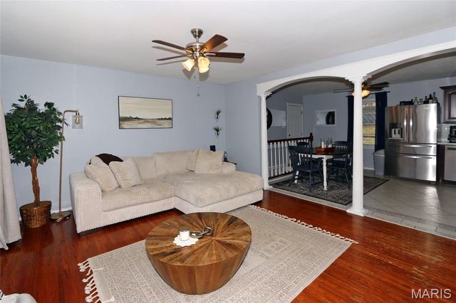 625 Nancy Drive, St Charles, MO 63301