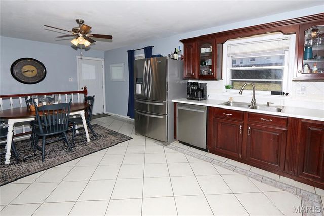 625 Nancy Drive, St Charles, MO 63301