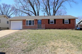 625 Nancy Drive, St Charles, MO 63301