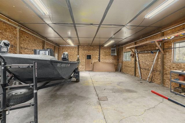 7842 Main Street, Newaygo, MI 49337