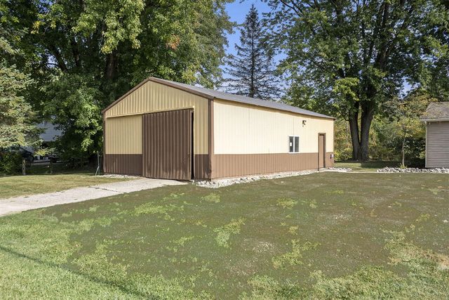 7842 Main Street, Newaygo, MI 49337
