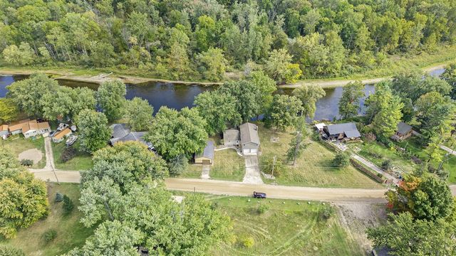 7842 Main Street, Newaygo, MI 49337