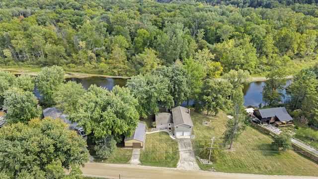 7842 Main Street, Newaygo, MI 49337