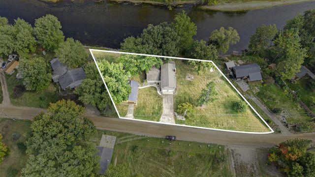 7842 Main Street, Newaygo, MI 49337