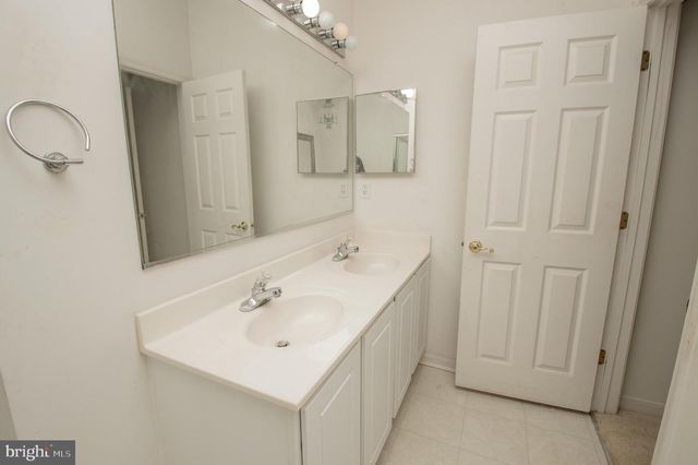 8935 EXECUTIVE CLUB DR, Delmar, MD 21875