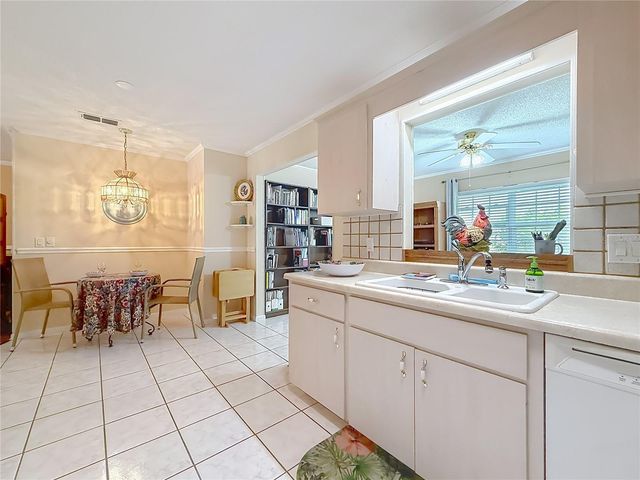 9635 SW 94TH TERRACE B, Ocala, FL 34481