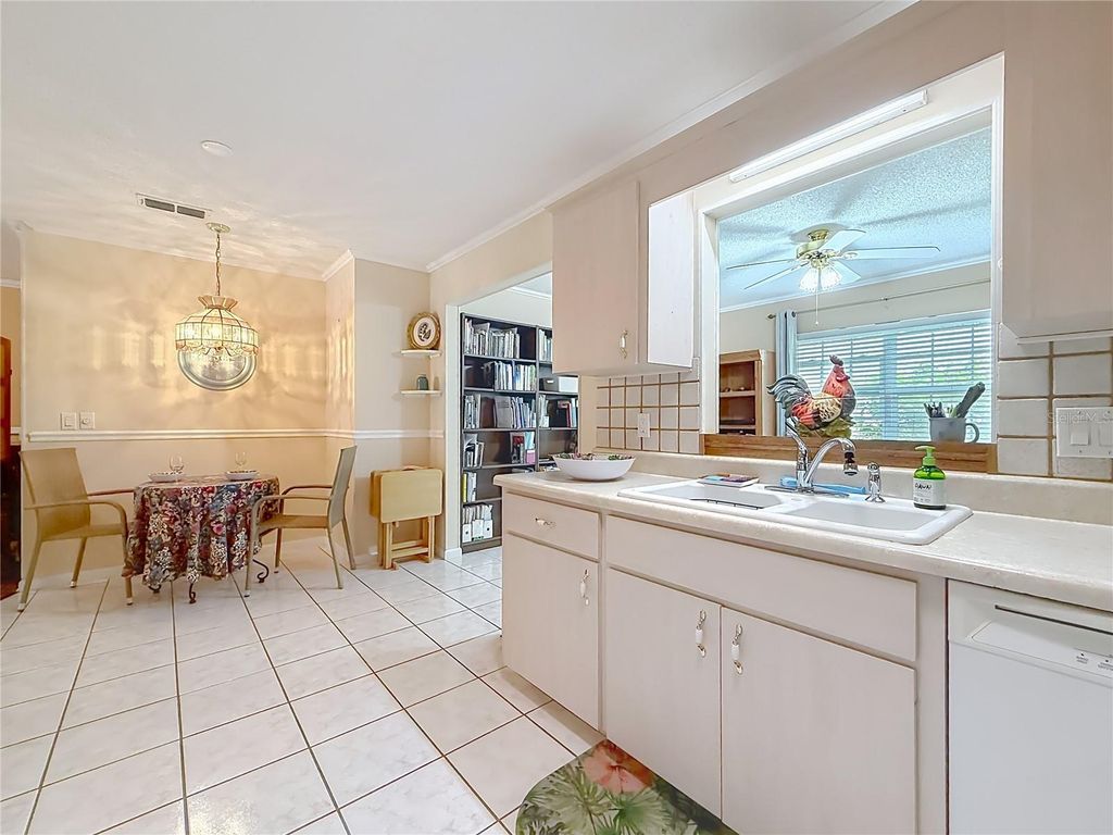 Image 18 of property listing at 9635 SW 94TH TERRACE B, Ocala, FL 34481