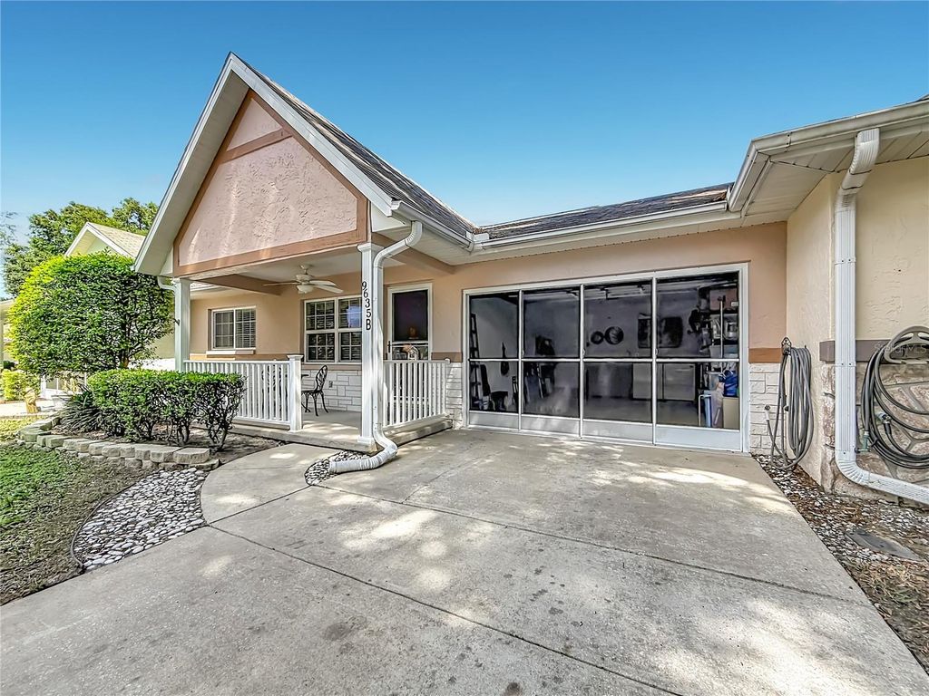 Image 4 of property listing at 9635 SW 94TH TERRACE B, Ocala, FL 34481