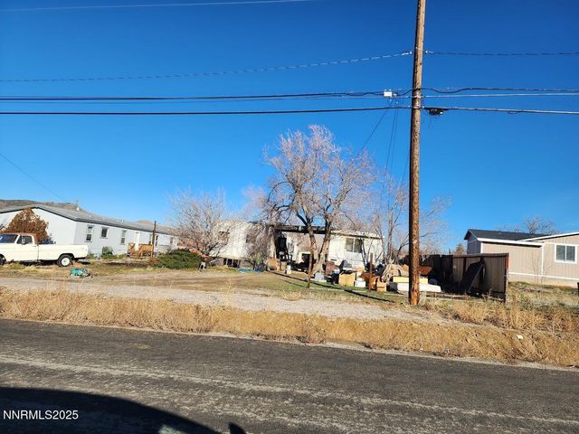 735 E 4th Avenue, Sun Valley, NV 89433