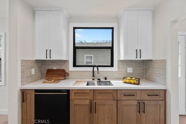 2481 S Westgate Avenue, Los Angeles, CA 90064