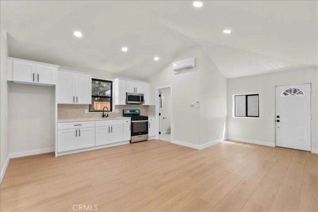 2481 S Westgate Avenue, Los Angeles, CA 90064