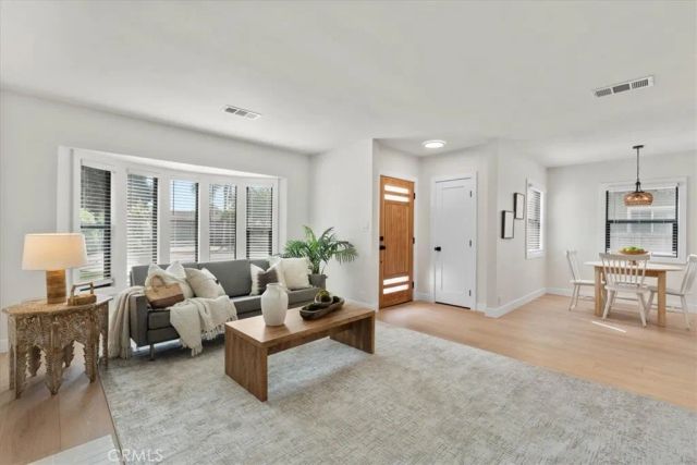 2481 S Westgate Avenue, Los Angeles, CA 90064