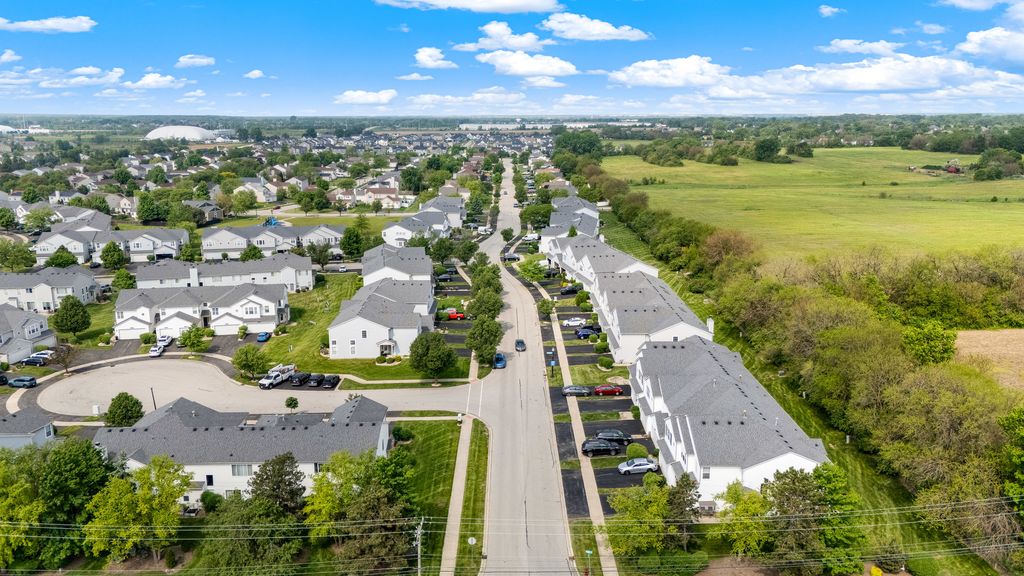 Image 29 of property listing at 14828 W Victoria Crossing Way, Lockport, IL 60441