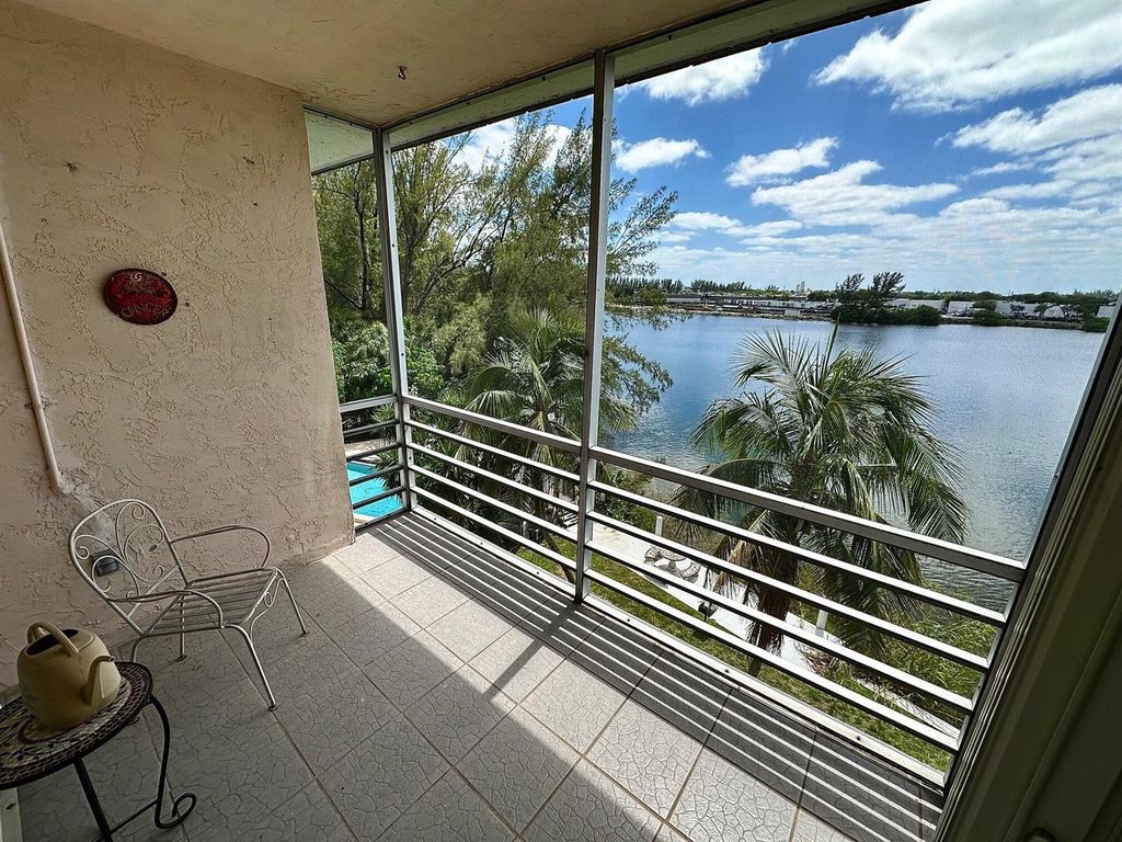 4311 Crystal Lake Drive 407, Deerfield Beach, FL 33064