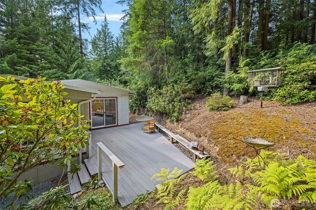 7589 Bailey Road, Clinton, WA 98236