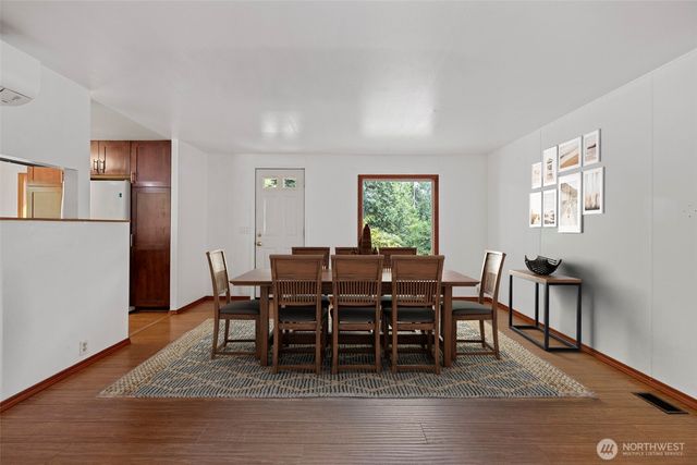 7589 Bailey Road, Clinton, WA 98236