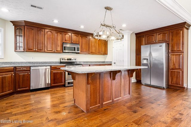 1811 Shelbyville Rd, Taylorsville, KY 40071