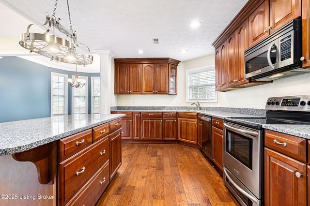 1811 Shelbyville Rd, Taylorsville, KY 40071