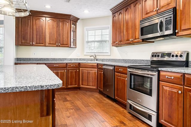 1811 Shelbyville Rd, Taylorsville, KY 40071