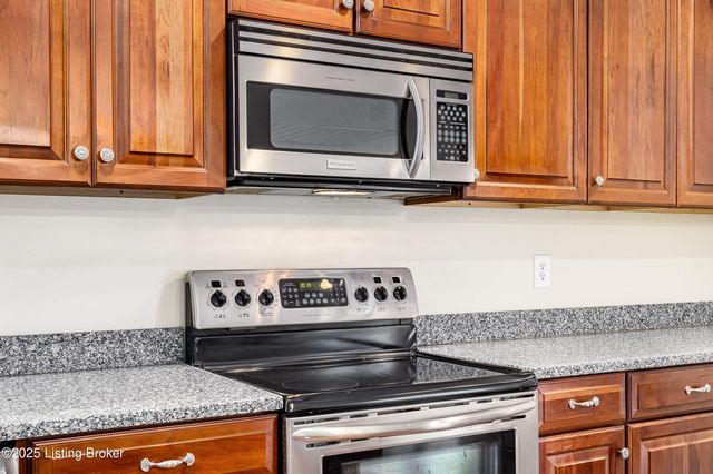 1811 Shelbyville Rd, Taylorsville, KY 40071