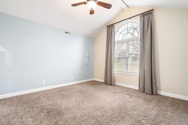 1811 Shelbyville Rd, Taylorsville, KY 40071