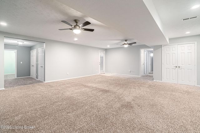 1811 Shelbyville Rd, Taylorsville, KY 40071