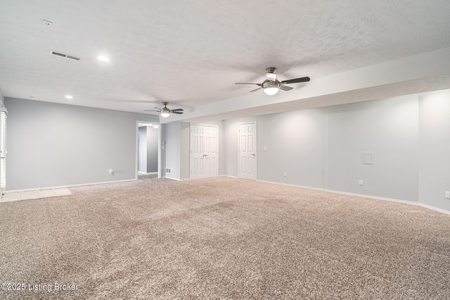 1811 Shelbyville Rd, Taylorsville, KY 40071