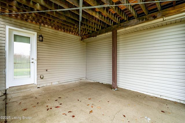 1811 Shelbyville Rd, Taylorsville, KY 40071