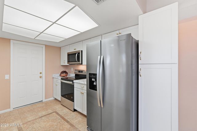 10709 W MIMOSA Drive, Sun City, AZ 85373