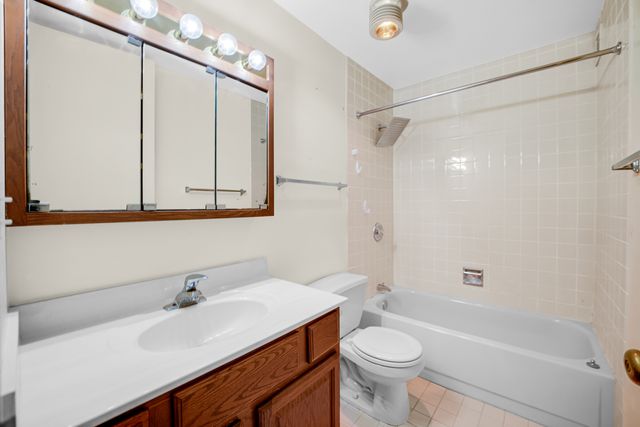2605 S Indiana Avenue 402, Chicago, IL 60616