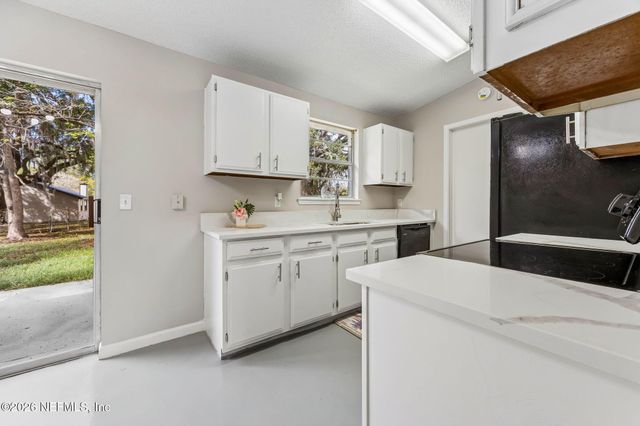 10519 TIMBER CREEK Lane, Jacksonville, FL 32221