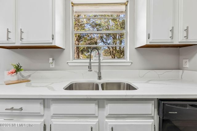 10519 TIMBER CREEK Lane, Jacksonville, FL 32221