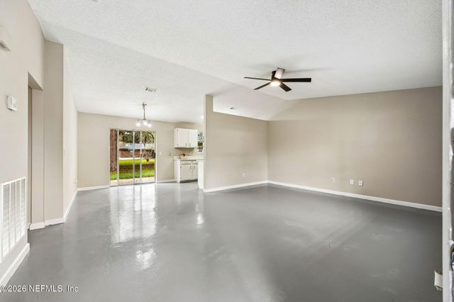 10519 TIMBER CREEK Lane, Jacksonville, FL 32221