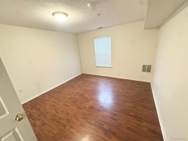 1514 Oakfield Drive, Pittsfield Charter Township, MI 48108