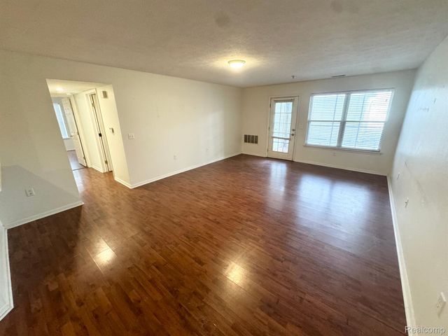 1514 Oakfield Drive, Pittsfield Charter Township, MI 48108