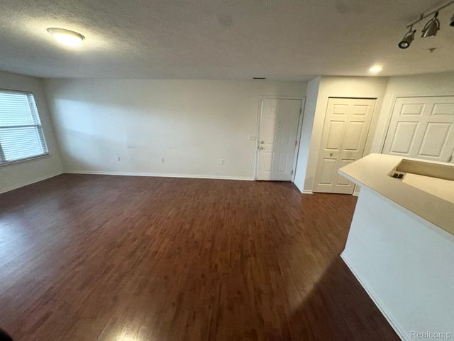 1514 Oakfield Drive, Pittsfield Charter Township, MI 48108