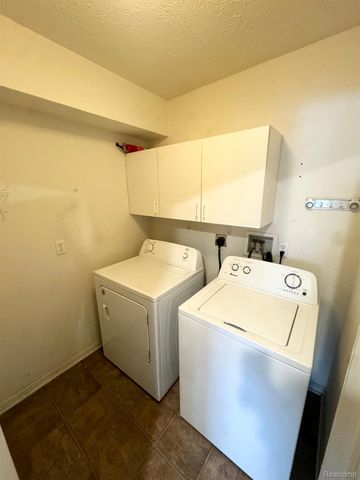 1514 Oakfield Drive, Pittsfield Charter Township, MI 48108