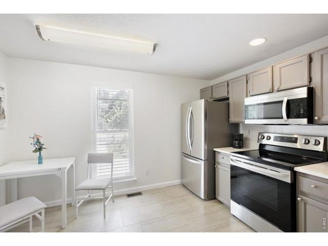 942 Reynolds Farm Ln 9-B, Longmont, CO 80503