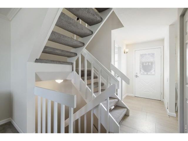 942 Reynolds Farm Ln 9-B, Longmont, CO 80503