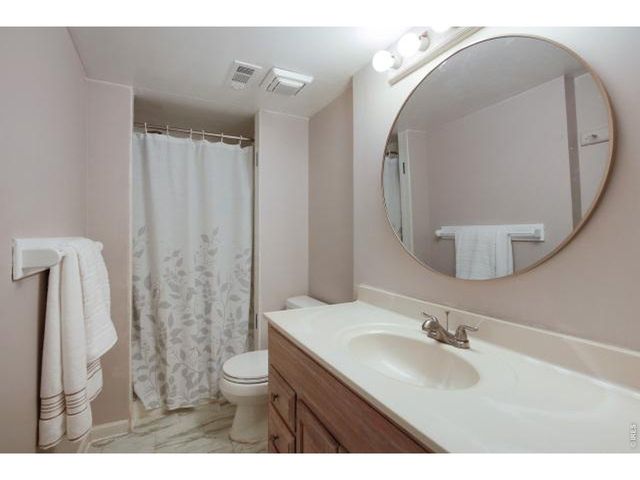 942 Reynolds Farm Ln 9-B, Longmont, CO 80503