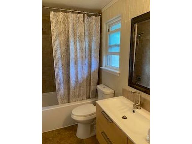 942 Reynolds Farm Ln 9-B, Longmont, CO 80503