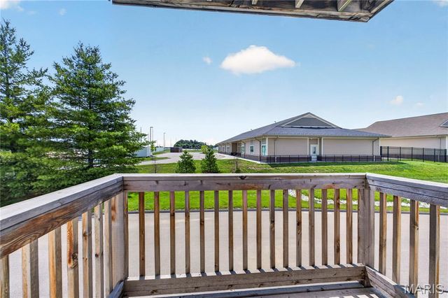 10 Homefield Gardens Drive 17N, O'fallon, MO 63366