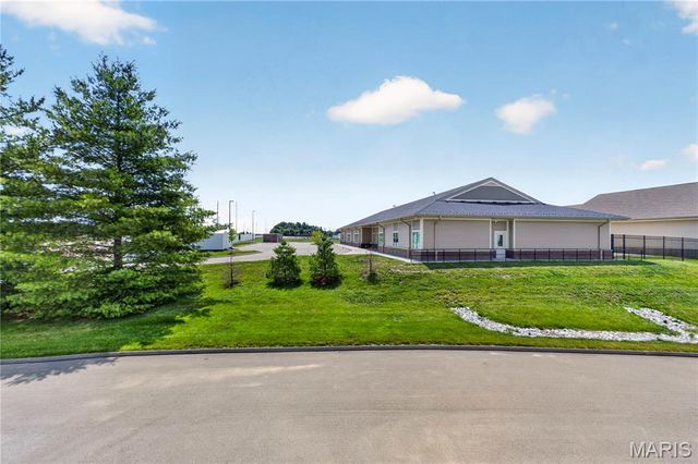 10 Homefield Gardens Drive 17N, O'fallon, MO 63366