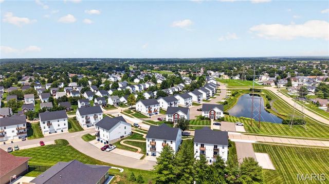 10 Homefield Gardens Drive 17N, O'fallon, MO 63366