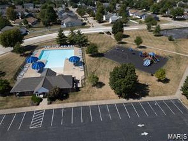 10 Homefield Gardens Drive 17N, O'fallon, MO 63366