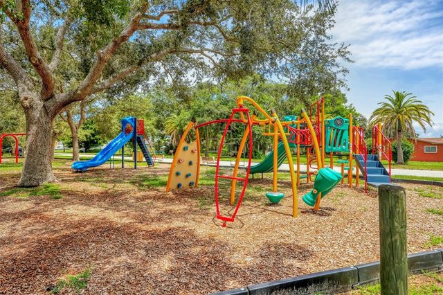 905 MYRTLE AVENUE, Venice, FL 34285