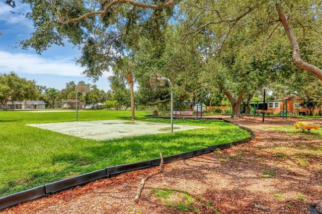 905 MYRTLE AVENUE, Venice, FL 34285